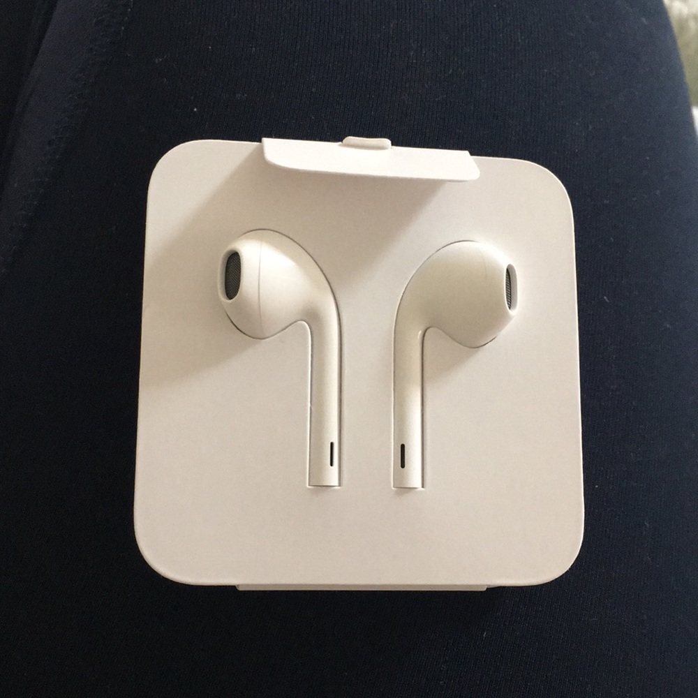 EarPods with Lightning Connector